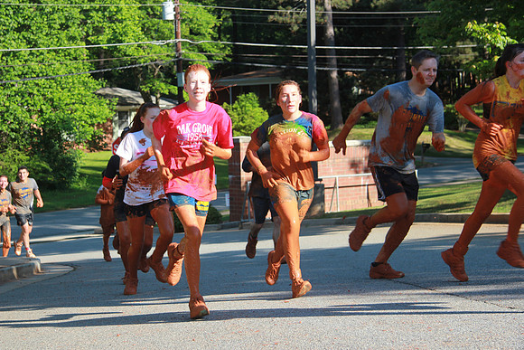 MudRunMG-4900 - May 2015