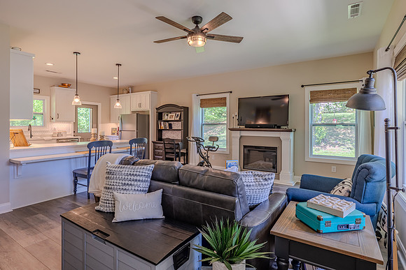 SM_RE-Hayes-Stewart Horseshoe Dr-05-2024-Kristin_Boyer_IMG-2446-HDR-Edit