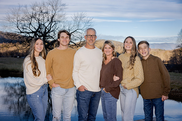 LCL Church-12-2023-Kristin_Boyer_IMG-0190-Edit