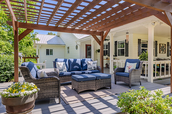 SM_RE-Hayes-Stewart Horseshoe Dr-05-2024-Kristin_Boyer_IMG-2554-HDR